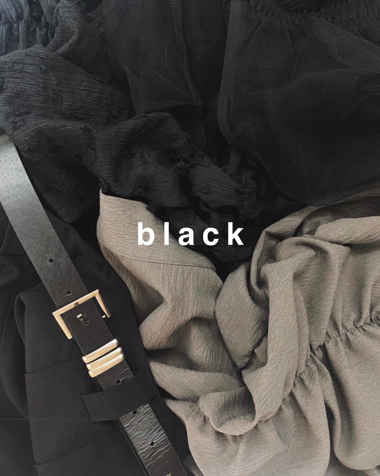 ♡♡ black ♡♡⁡ur,Melty's ︎ BLACK style !!⁡⁡必ず持っておきたいブラックアイテム‍ぜひチェックして下さい︎︎⁡⁡⁡⁡⁡⁡⁡⁡⁡⁡⁡⁡⁡⁡⁡#urmelty #ユアメルティ #ブラウス #チュールトップス #ビスチェ #シャーリングスカート #プリーツスカート #リボンパンツ  #ブラウスコーデ  #チュールコーデ #ビスチェコーデ #パンツコーデ #スカートコーデ #秋アイテム #ブラックコーデ #モノトーンコーデ #カジュアルコーデ  #ガーリーコーデ #秋コーデ  #韓国っぽ #韓国っぽコーデ #韓国ファッション #オトジョ #大人女子 #オトジョコーデ