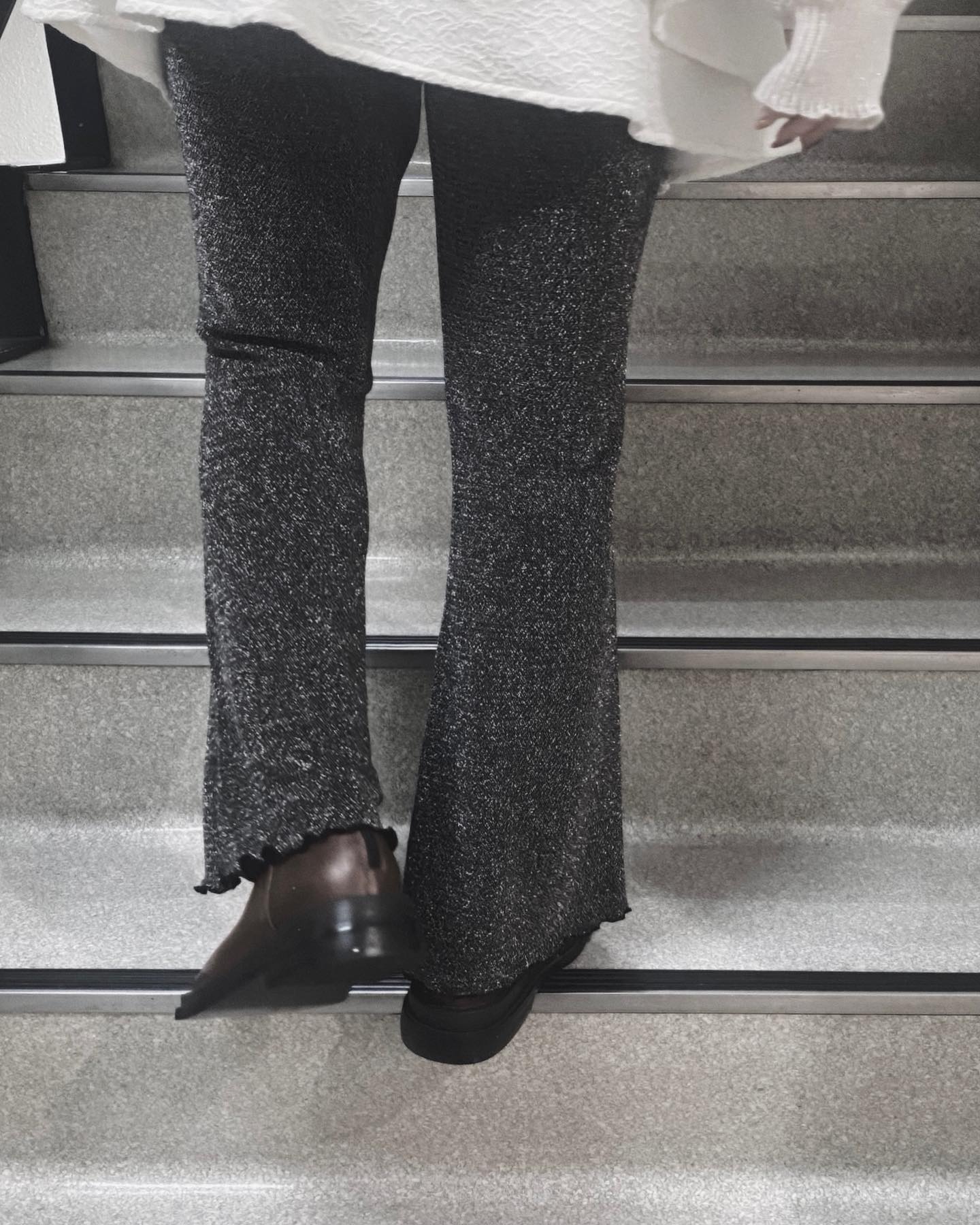 " new pants ︎ "⁡秋冬に履きたくなるオリジナルのラメパンツです♡⁡⁡︎キラキララメパンツ ¥4,290⁡⁡取り扱い店舗に順次入荷しております︎オンライン近日入荷予定です。⁡⁡⁡⁡⁡⁡⁡⁡⁡⁡⁡#urmelty #ユアメルティ #パンツ #ラメパンツ #キラキラパンツ #フレアパンツ #ラメアイテム #秋パンツ #デザインパンツ #カラーパンツ #秋アイテム #パンツコーデ #ラメパンツコーデ #キラキラパンツコーデ #フレアパンツコーデ #カラーパンツコーデ  #秋パンツコーデ  #カジュアルアイテム #カジュアルコーデ #ガーリーアイテム #ガーリーコーデ #秋コーデ  #韓国っぽ #韓国っぽコーデ #韓国ファッション #オトジョ #大人女子 #オトジョコーデ
