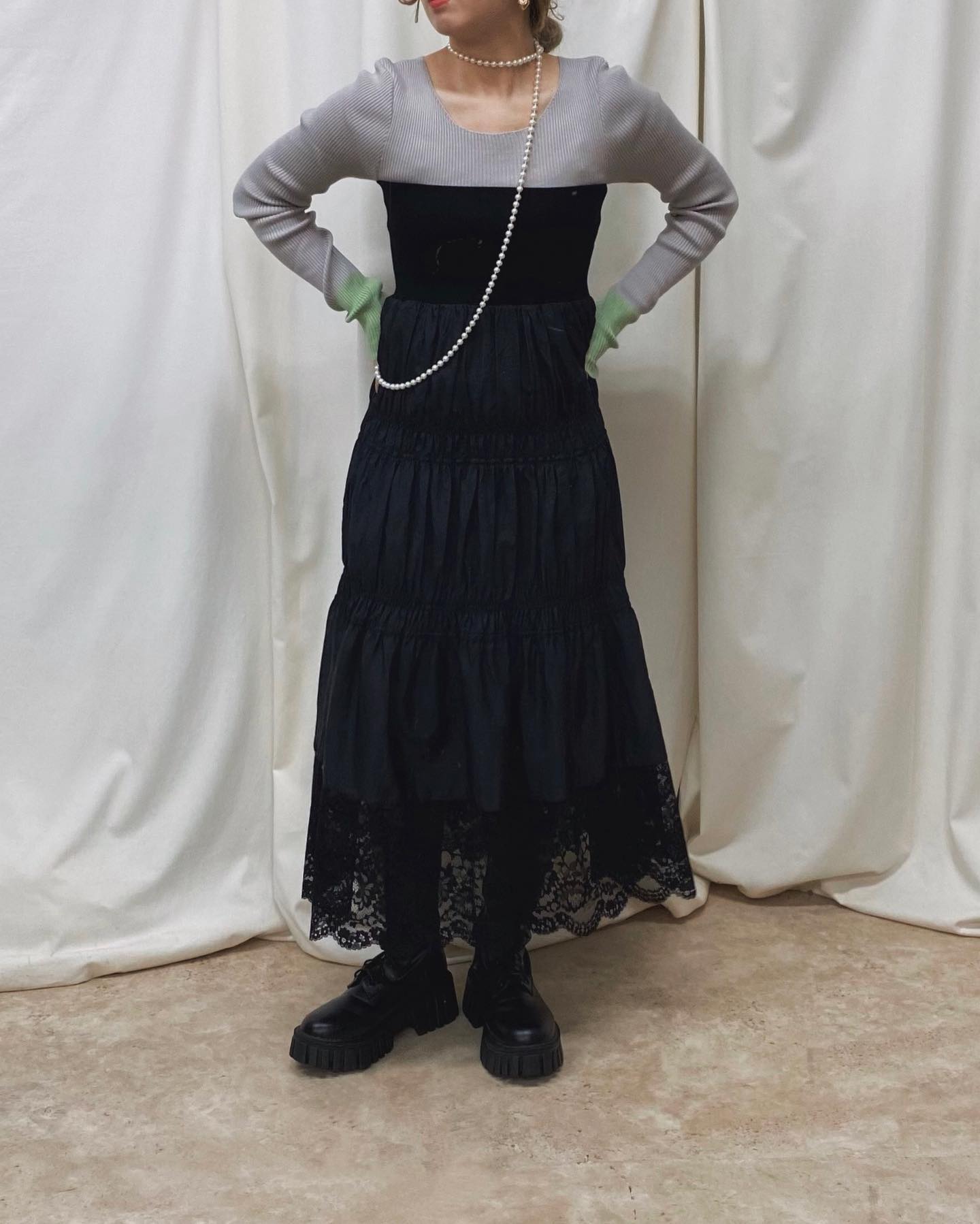 " recommend style ? "⁡新作のスカートとリブニットでスタイルアップなコーデに︎⁡⁡︎2WAY切替スカート ¥4,290⁡︎袖配色ニット coming soon⁡⁡⁡⁡⁡⁡⁡⁡⁡⁡⁡⁡#urmelty #ユアメルティ #スカート #レーススカート #ロングスカート #デザインスカート #2wayスカート #スカートアイテム #秋スカート #袖配色ニット #配色ニット #リブニット #秋アイテム #スカートコーデ #レーススカートコーデ #ロングコーデ #デザインスカートコーデ #配色ニットコーデ #リブニットコーデ  #秋スカートコーデ  #切替スカートコーデ  #ガーリーコーデ #ガーリーアイテム #秋コーデ  #韓国っぽ #韓国っぽコーデ #韓国ファッション #オトジョ #大人女子 #オトジョコーデ