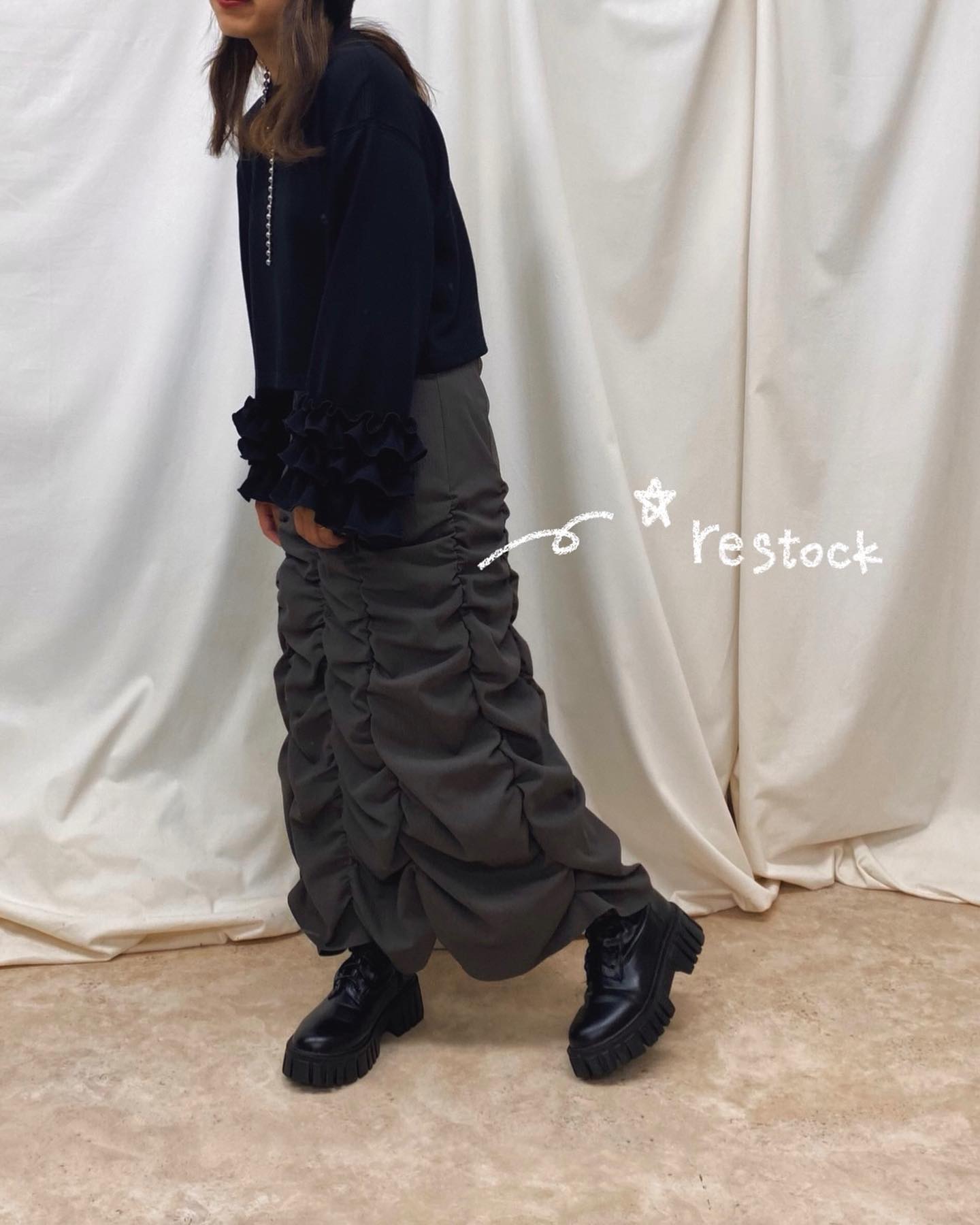 " restock  "⁡ur,Meltyオリジナルスカートの人気カラー"グレー"がオンラインに再入荷致しました♡⁡⁡現在取り扱い店舗にも再入荷の準備進めておりますのでお楽しみに…︎⁡⁡︎裾シャーリングスカート ¥4,290⁡ ⁡⁡⁡⁡⁡⁡⁡⁡⁡⁡⁡⁡#urmelty #ユアメルティ #スカート #デザインスカート #カラースカート #シャーリングスカート #秋スカート #デザインスカート #スカートコーデ #デザインスカートコーデ  #カラースカートコーデ #モノトーンコーデ #ブラックコーデ  #秋アイテム #秋コーデ #モノトーンコーデ #韓国っぽ #韓国っぽコーデ #韓国ファッション #オトジョ #大人女子 #オトジョコーデ