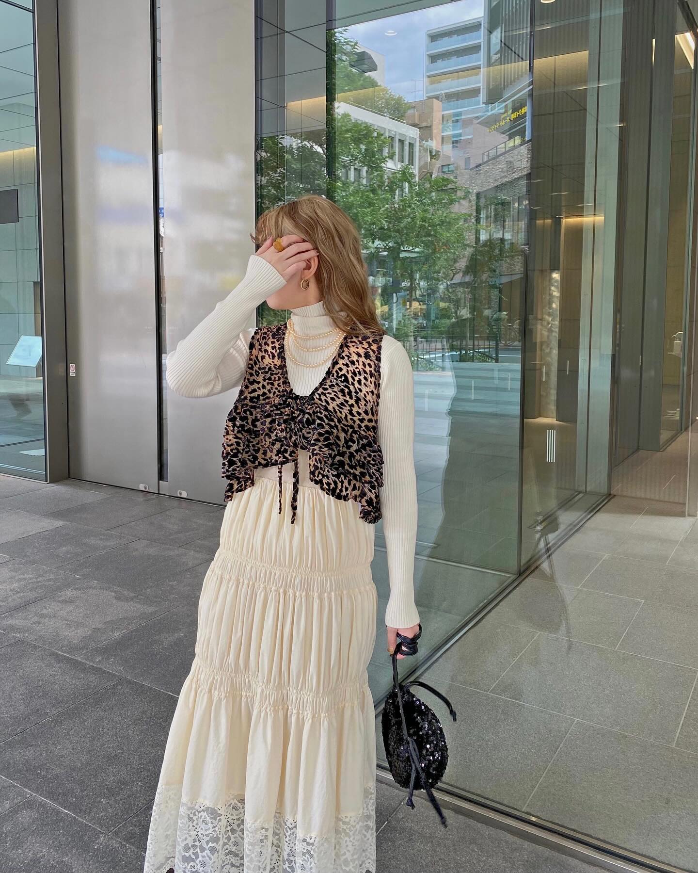 " recommend item ♡ "⁡ur,Meltyオリジナルのショートベストをコーデに取り入れるだけてワンランク上に︎⁡⁡⁡︎オパールフリルショートベスト ¥4,290⁡ ⁡⁡⁡⁡⁡⁡⁡⁡⁡⁡⁡⁡#urmelty #ユアメルティ #ベスト #ショートベスト #フリルベスト #オパールベスト #柄ベスト #カラーベスト #デザインベスト  #ベストコーデ #ショートベストコーデ  #フリルベストコーデ #柄ベストコーデ #レオパードコーデ  #ヒョウ柄コーデ #カラーコーデ #秋コーデ #柄コーデ #韓国っぽ #韓国っぽコーデ #韓国ファッション #オトジョ #大人女子 #オトジョコーデ